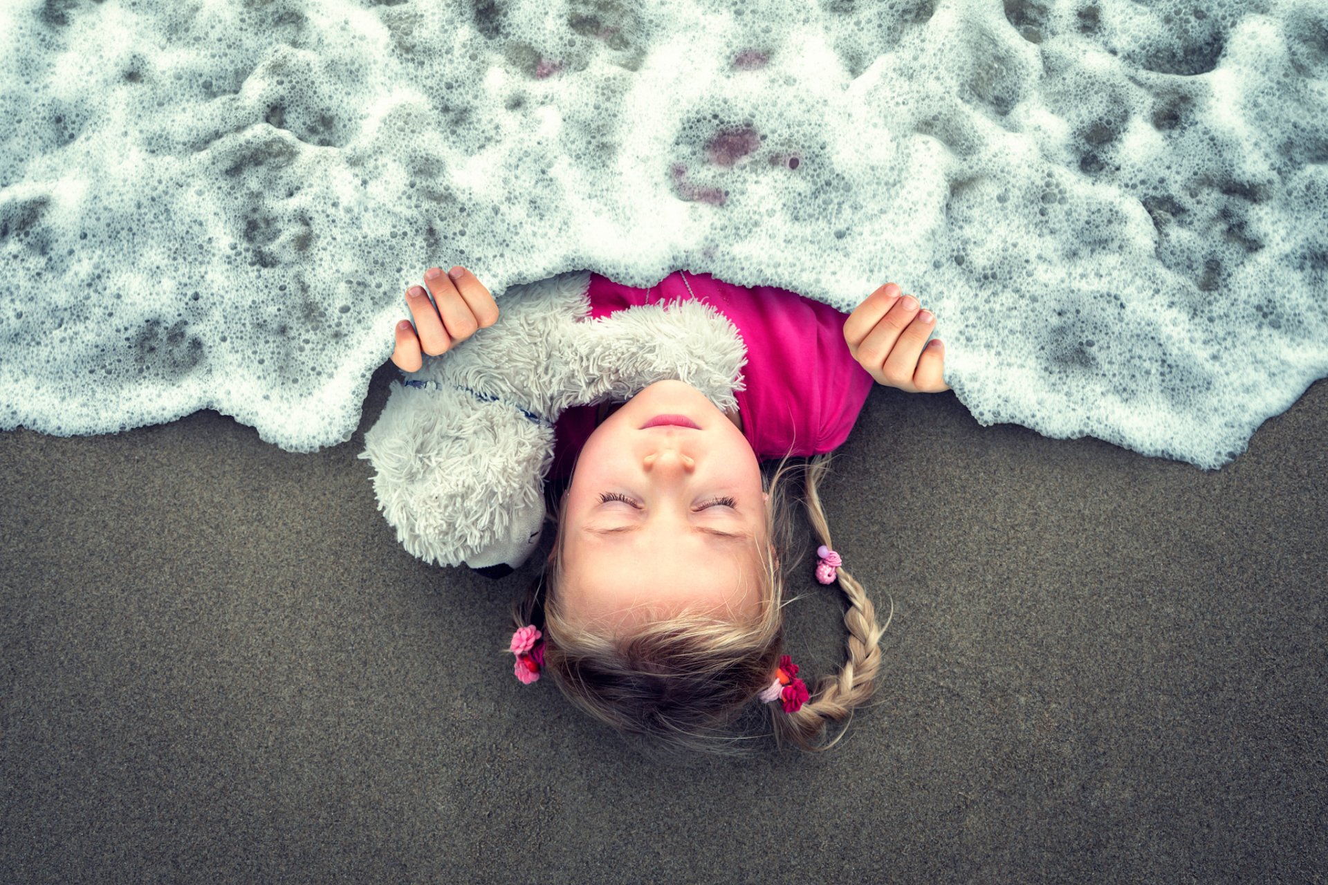 soñando con el mar niña espuma ola vacaciones