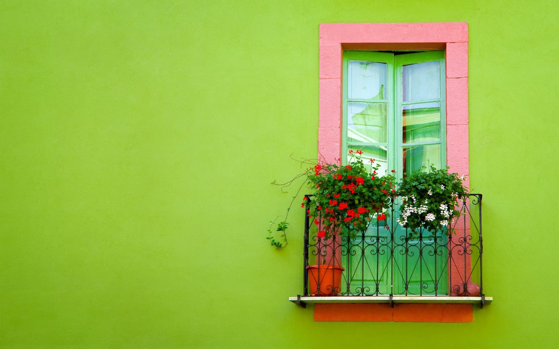 finestra balcone parete verde