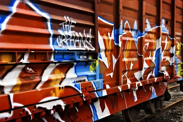 Graffiti peint sur un wagon de train