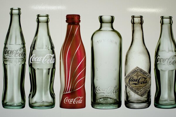 Bottiglie di Coca-Cola:come è cambiato il design