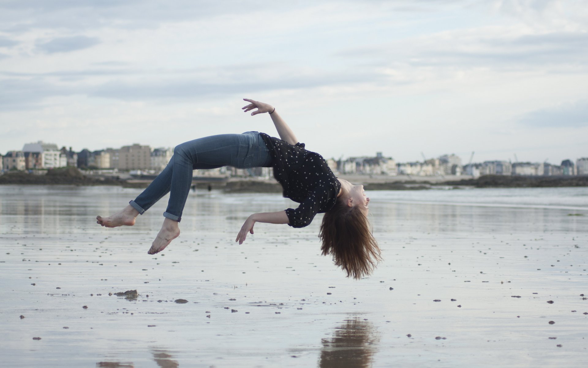 town beach girl levitation