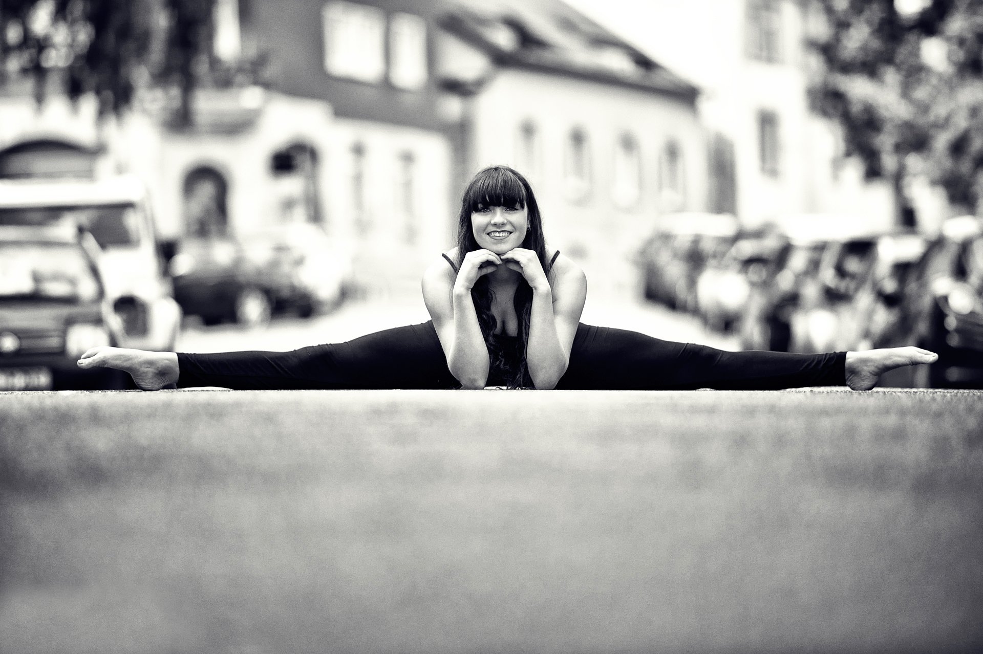 stadt straße mädchen stretching schnur barriere