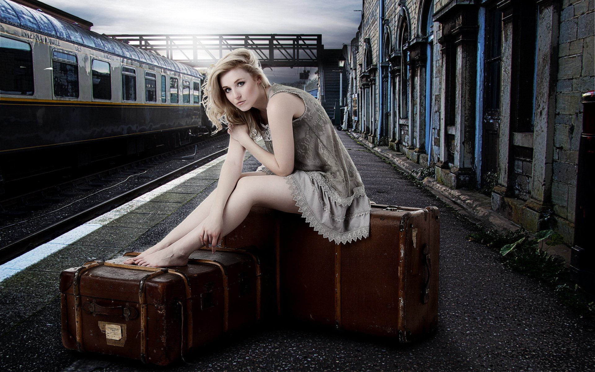 laura girl railway station case