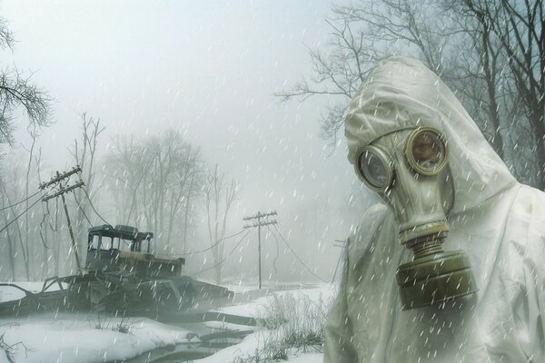 Un homme et un masque à gaz le long hiver