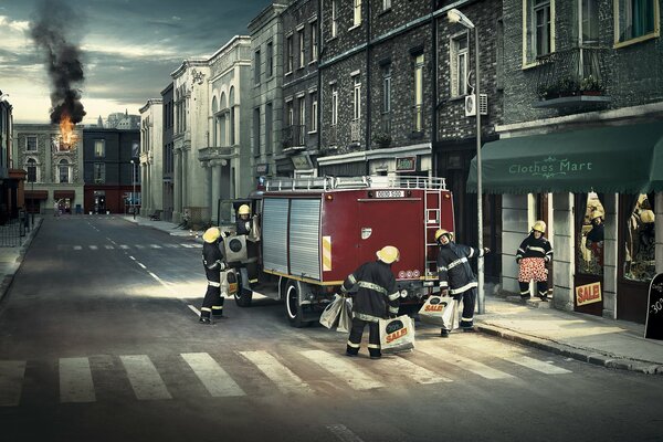 Les pompiers se préparent à partir