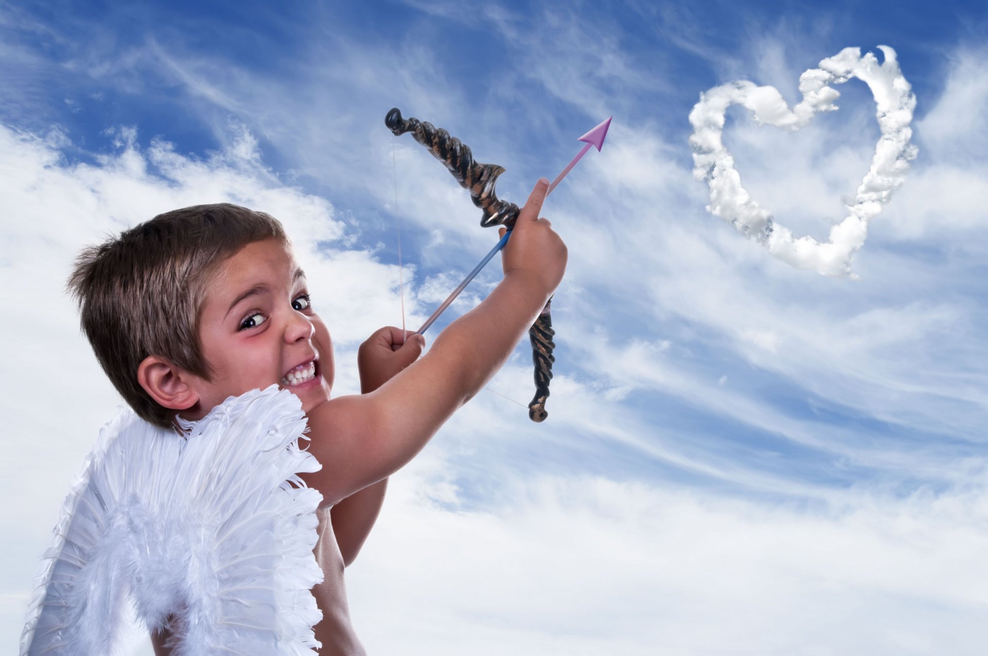 cupido arco niño corazón