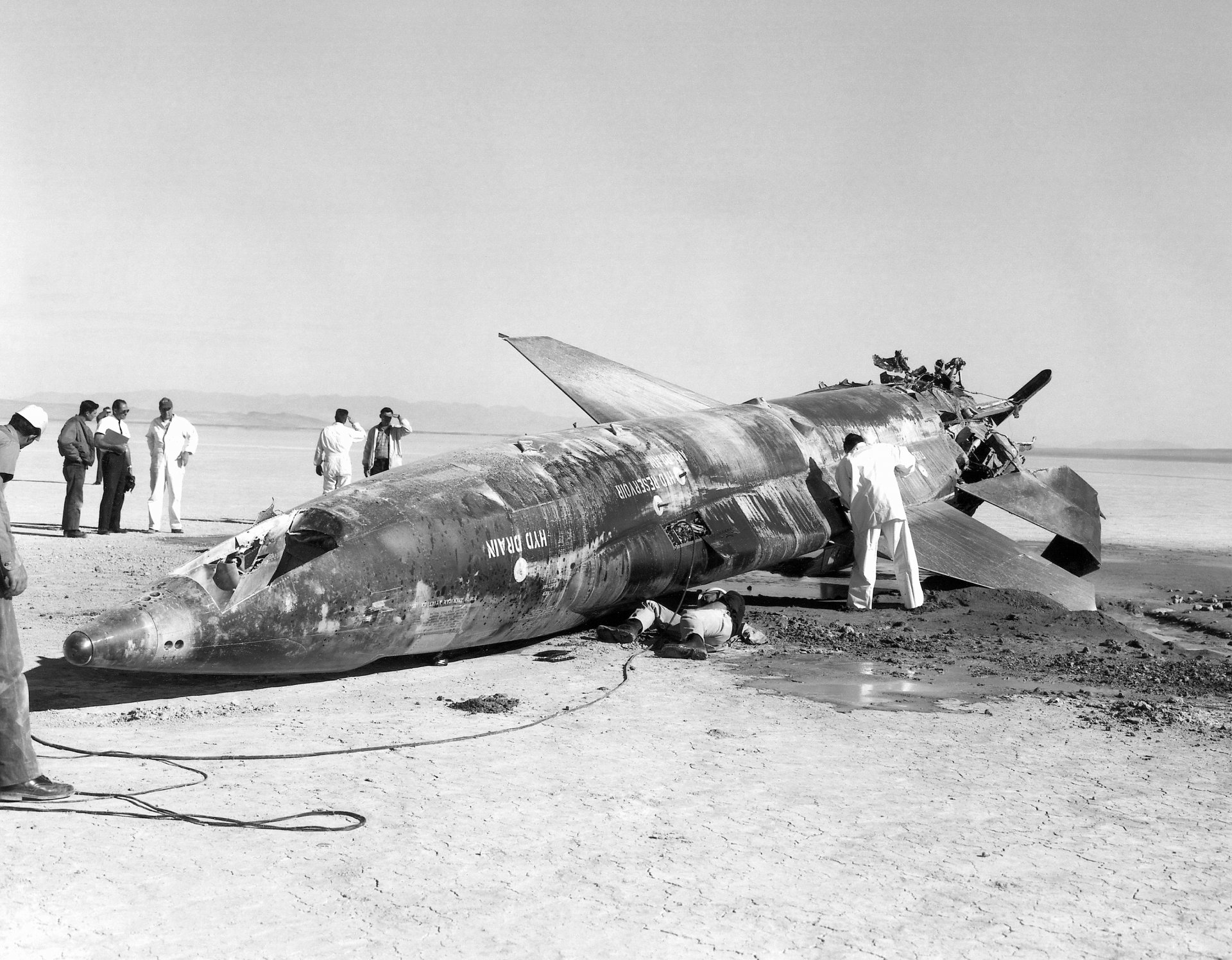 accident united states desert plane x-15 metal equipment test photo