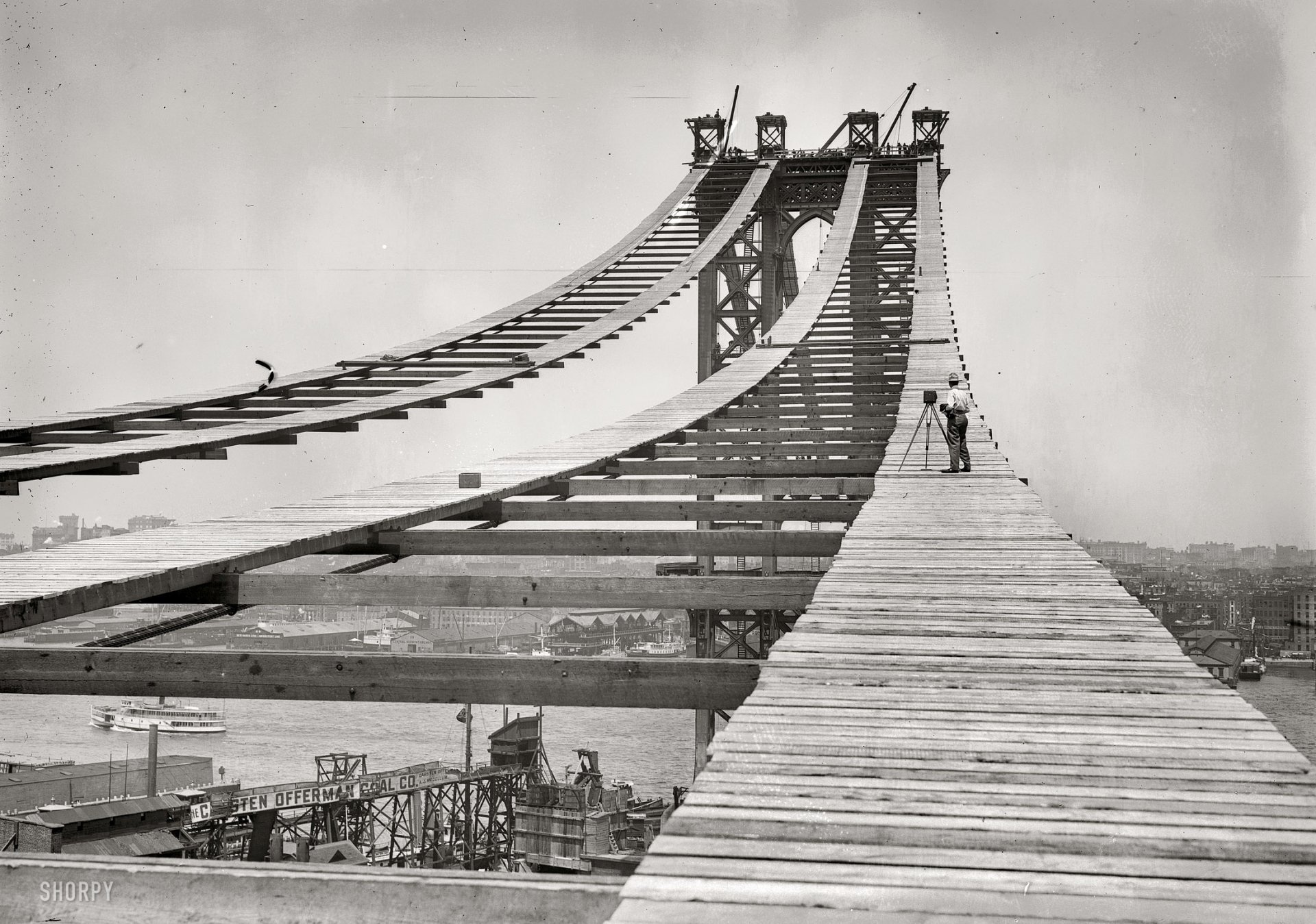 retro photo b / w bridge construction history