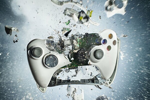 La manette de la xbox a explosé de charge