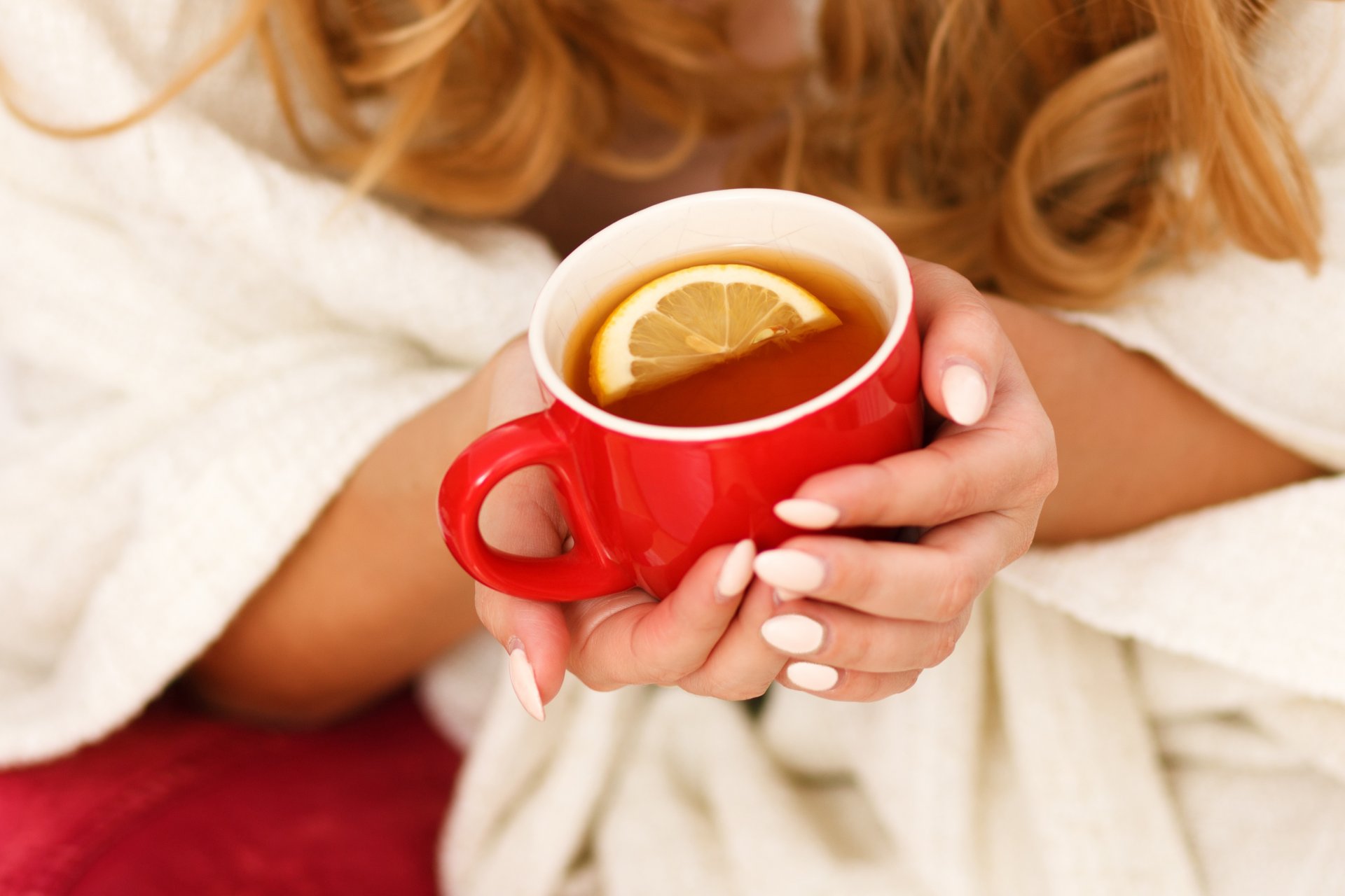 mood morning morning beautiful hands hold red cup tea lemon warmth rest relaxation good idea positive background blur bokeh wallpaper