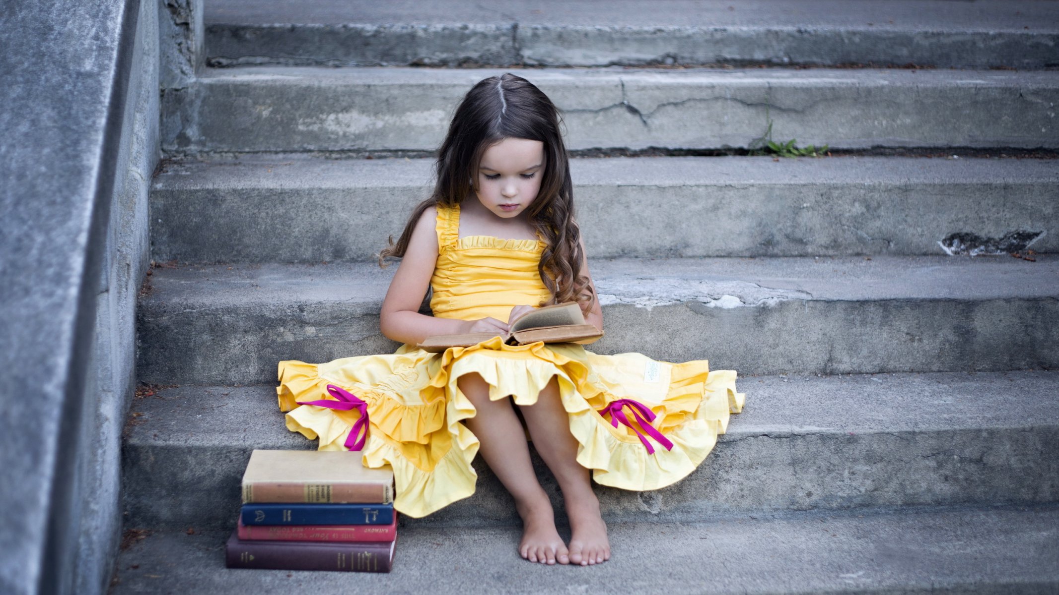 girl books mood