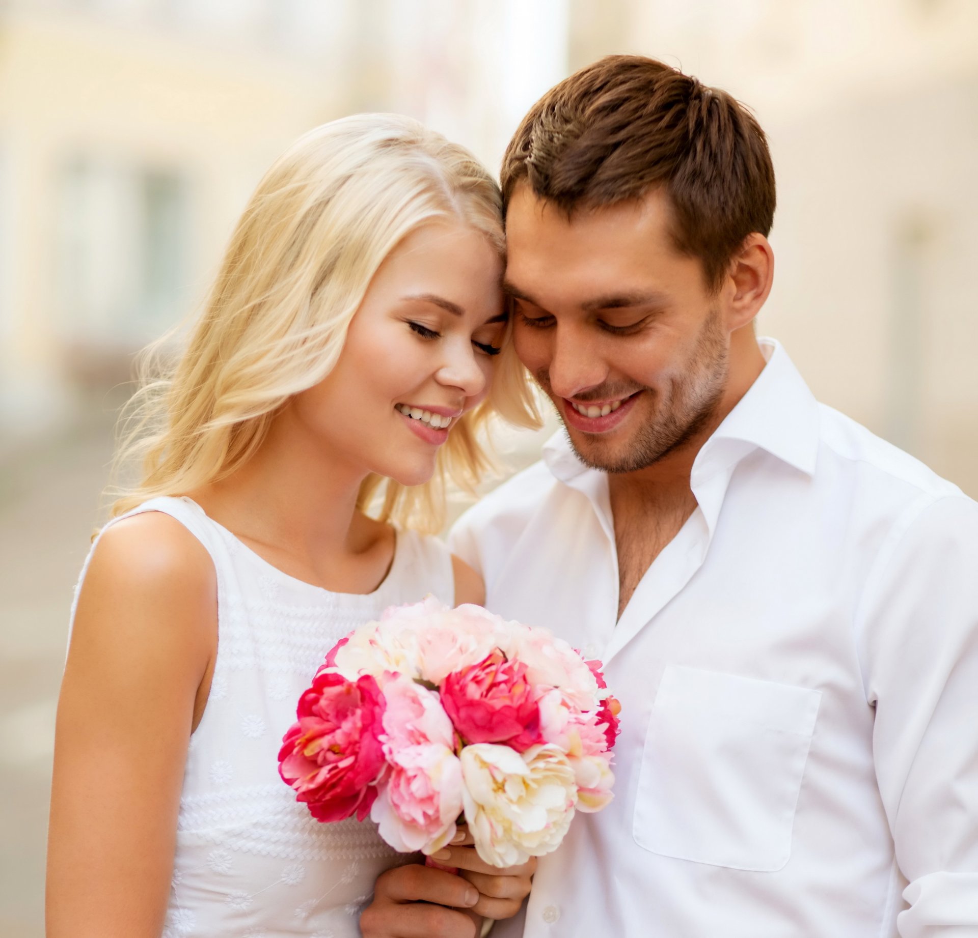 glücklich blumen liebesromane sommer dating straße liebe freude glück paar