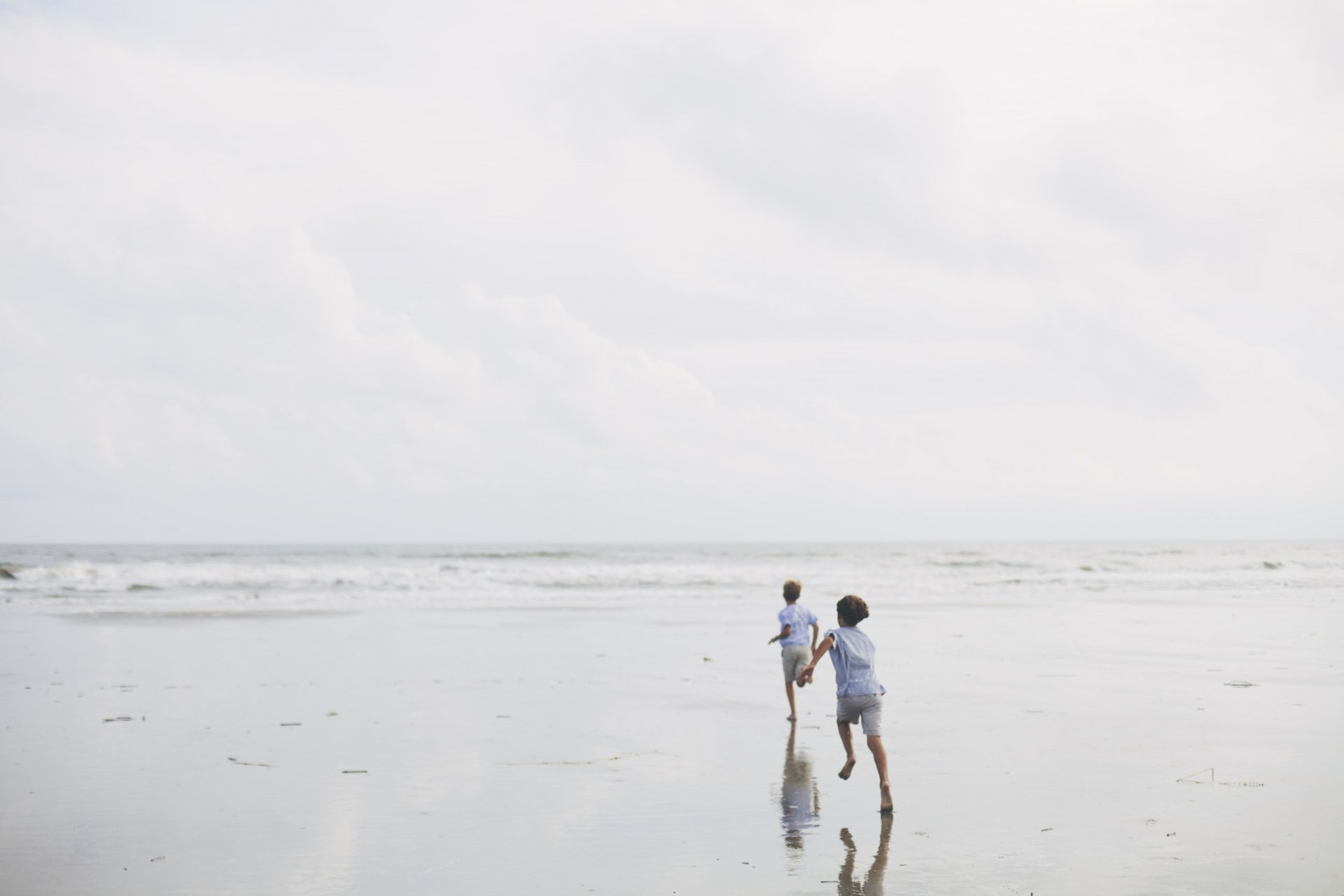 kinder freude meer himmel strand sand ufer laufen licht tag