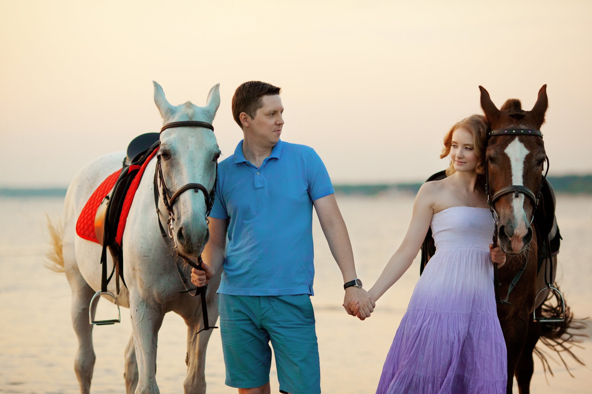 mare costa ragazza ragazzo cavallo ragazzo