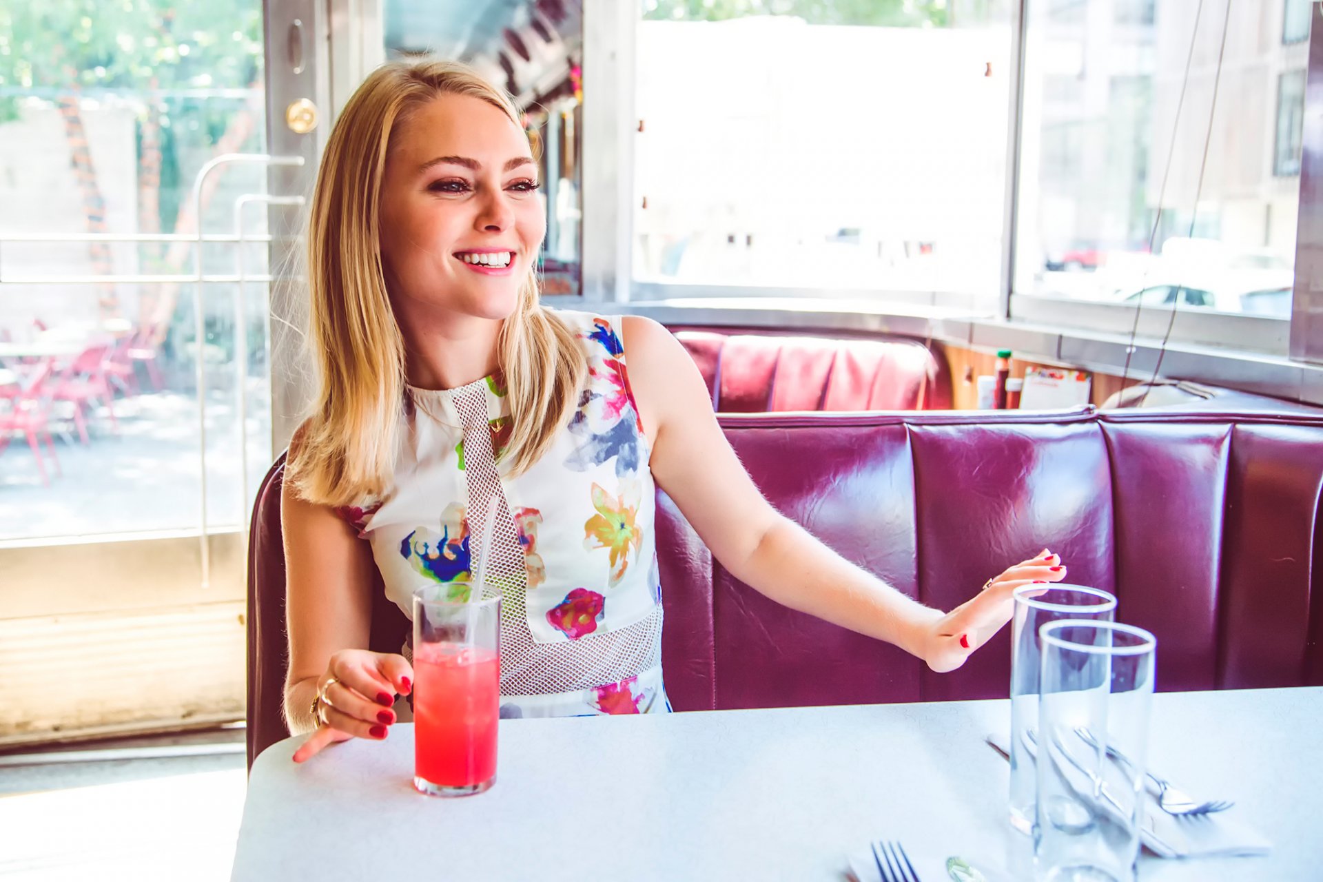 annasophia robb anna sophia robb laughter table nkd