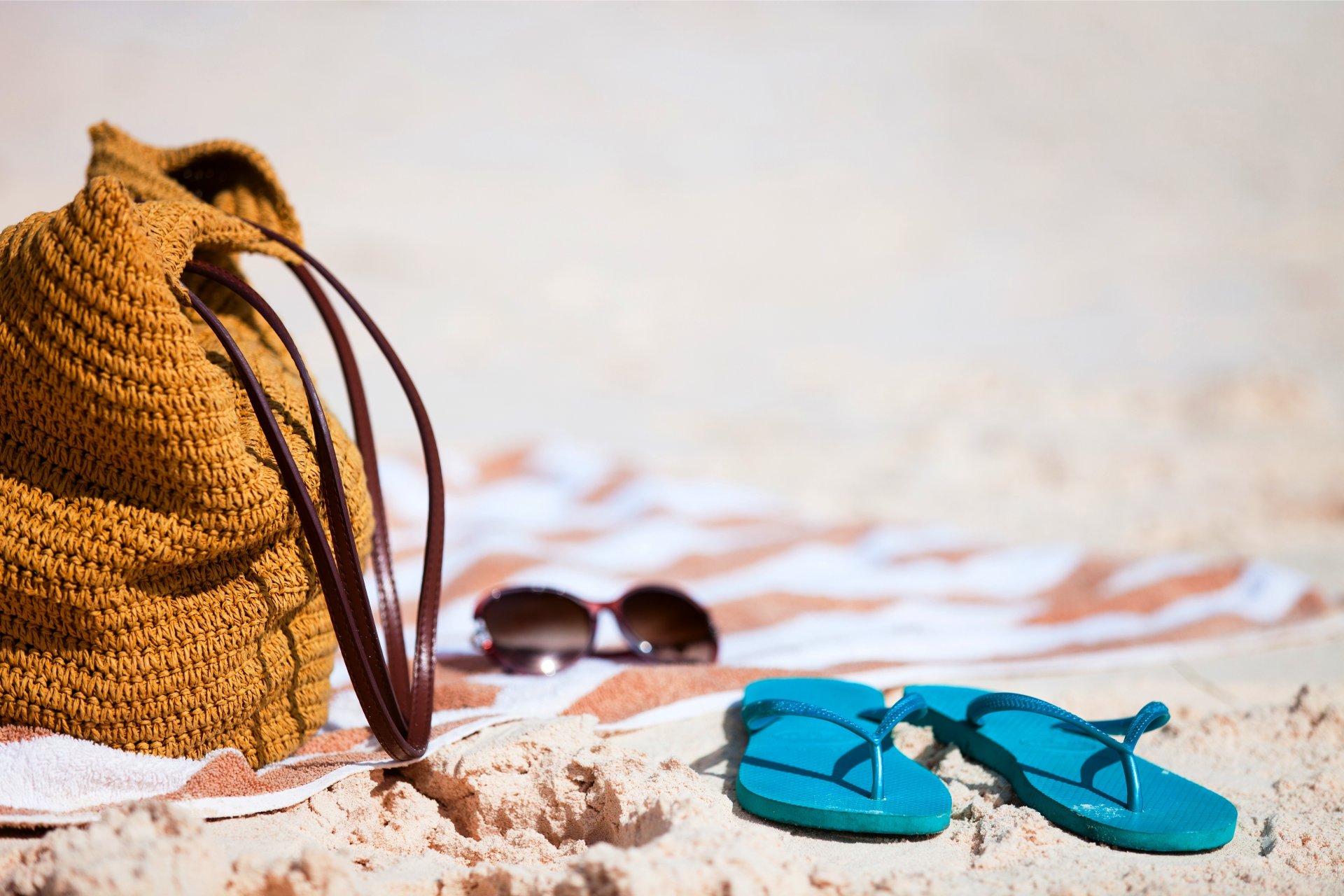 estate vacanze spiaggia accessori estate sabbia sole borsa occhiali ardesia