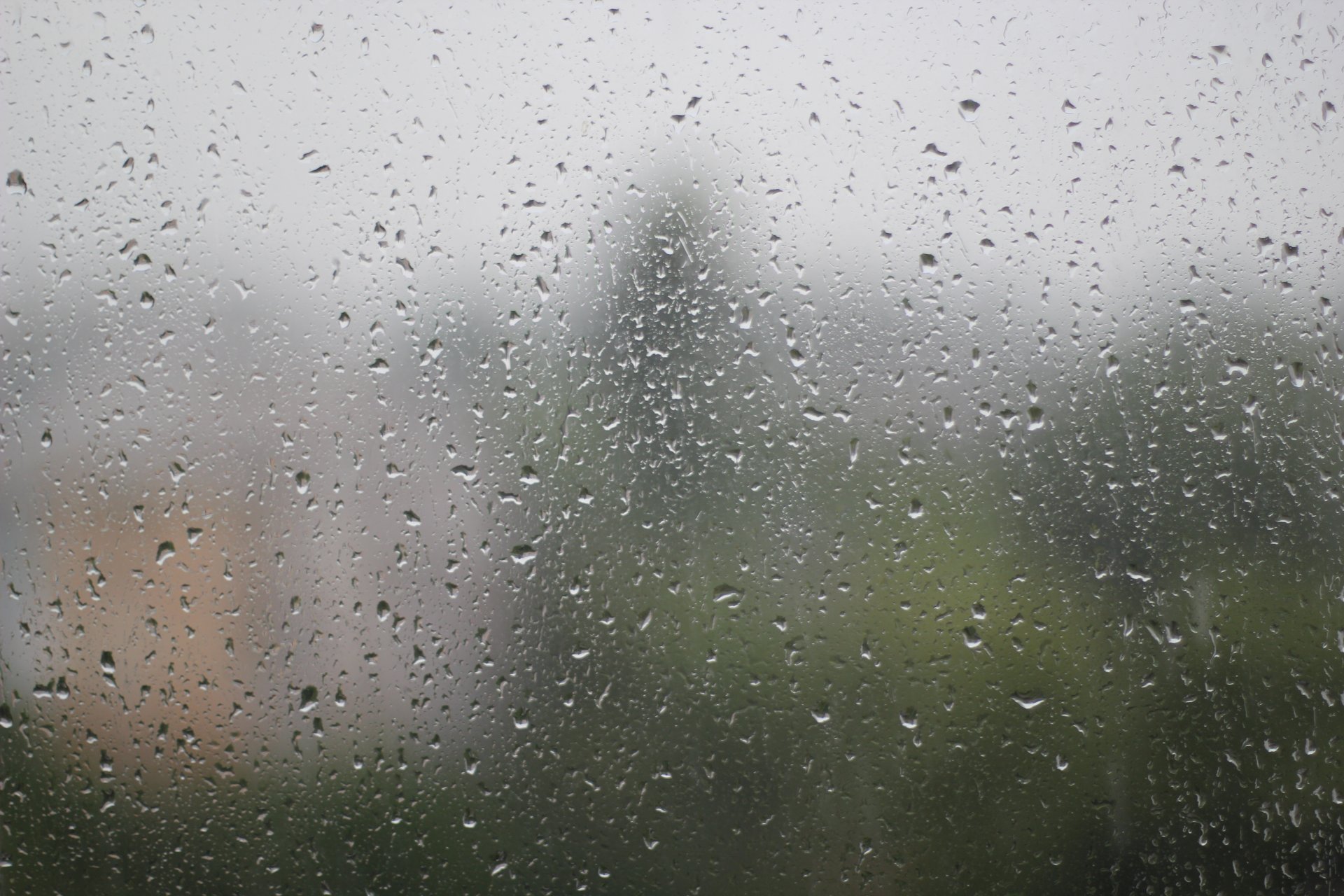 pioggia gocce estate vetro acqua dopo la pioggia superficie riflessione