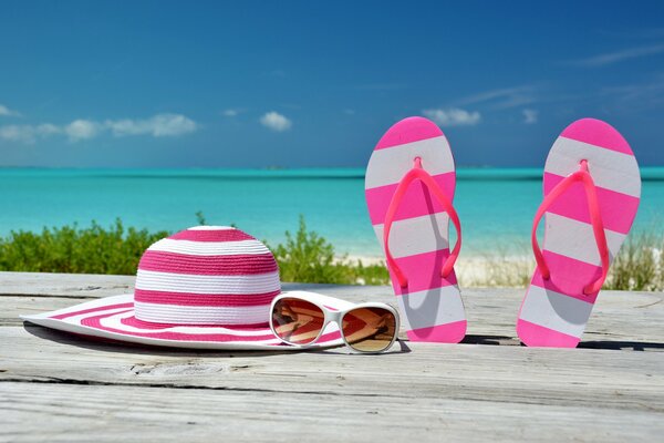 Accesorios de playa junto al mar