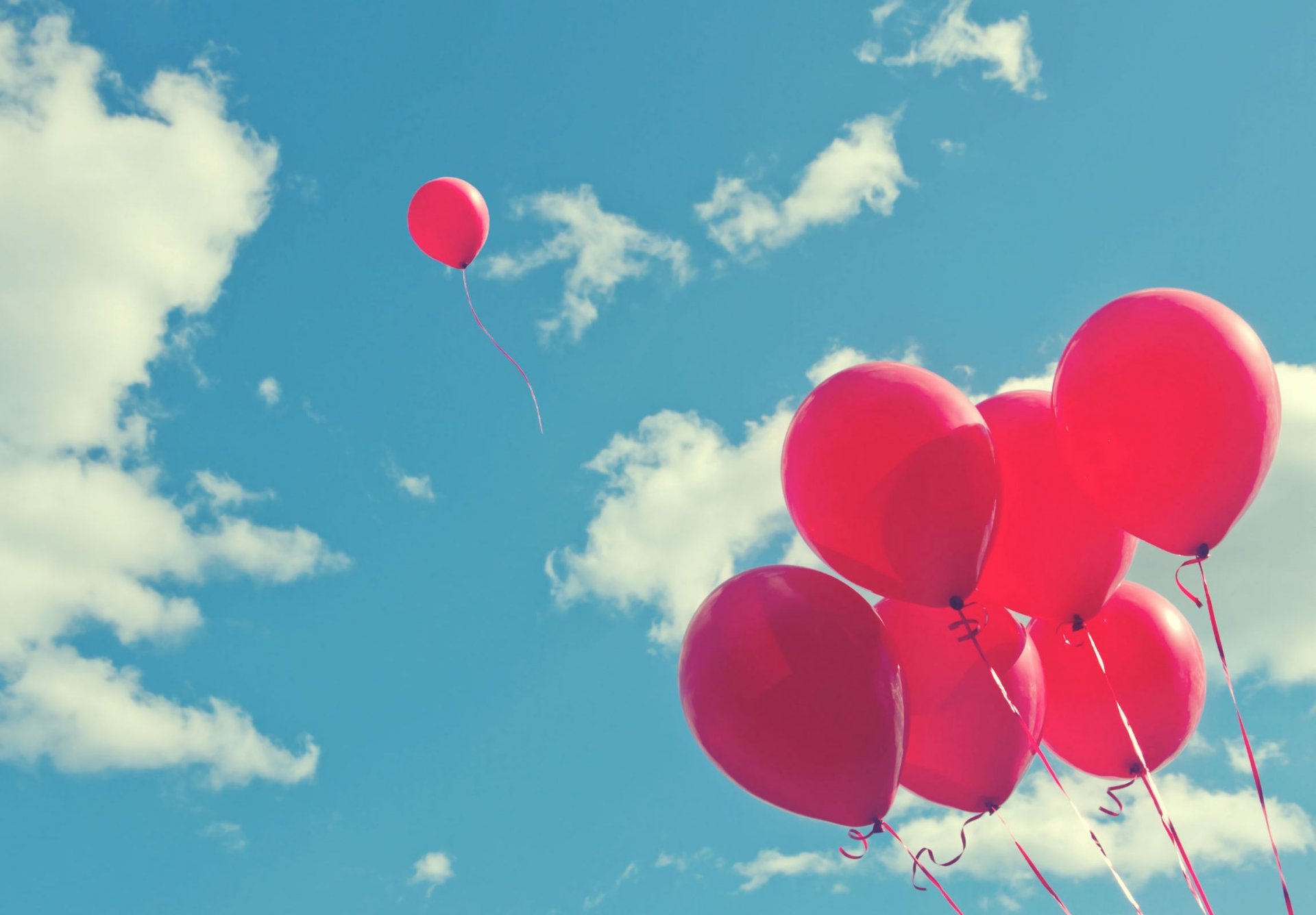 mood bulbs balls balloons pink sky clouds happiness holiday fun background wallpaper widescreen full screen hd wallpapers fullscreen