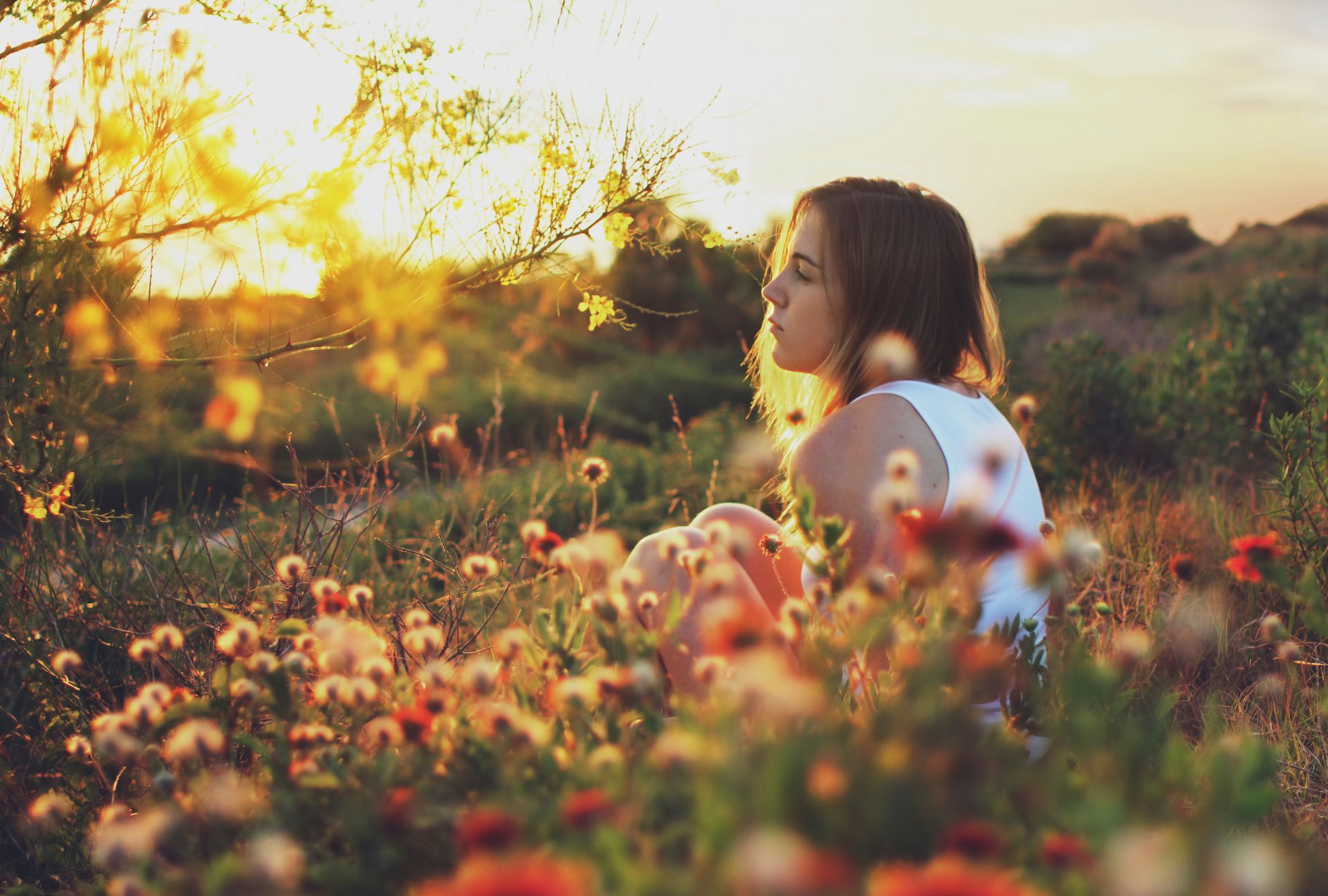 verano sol chica al aire libre