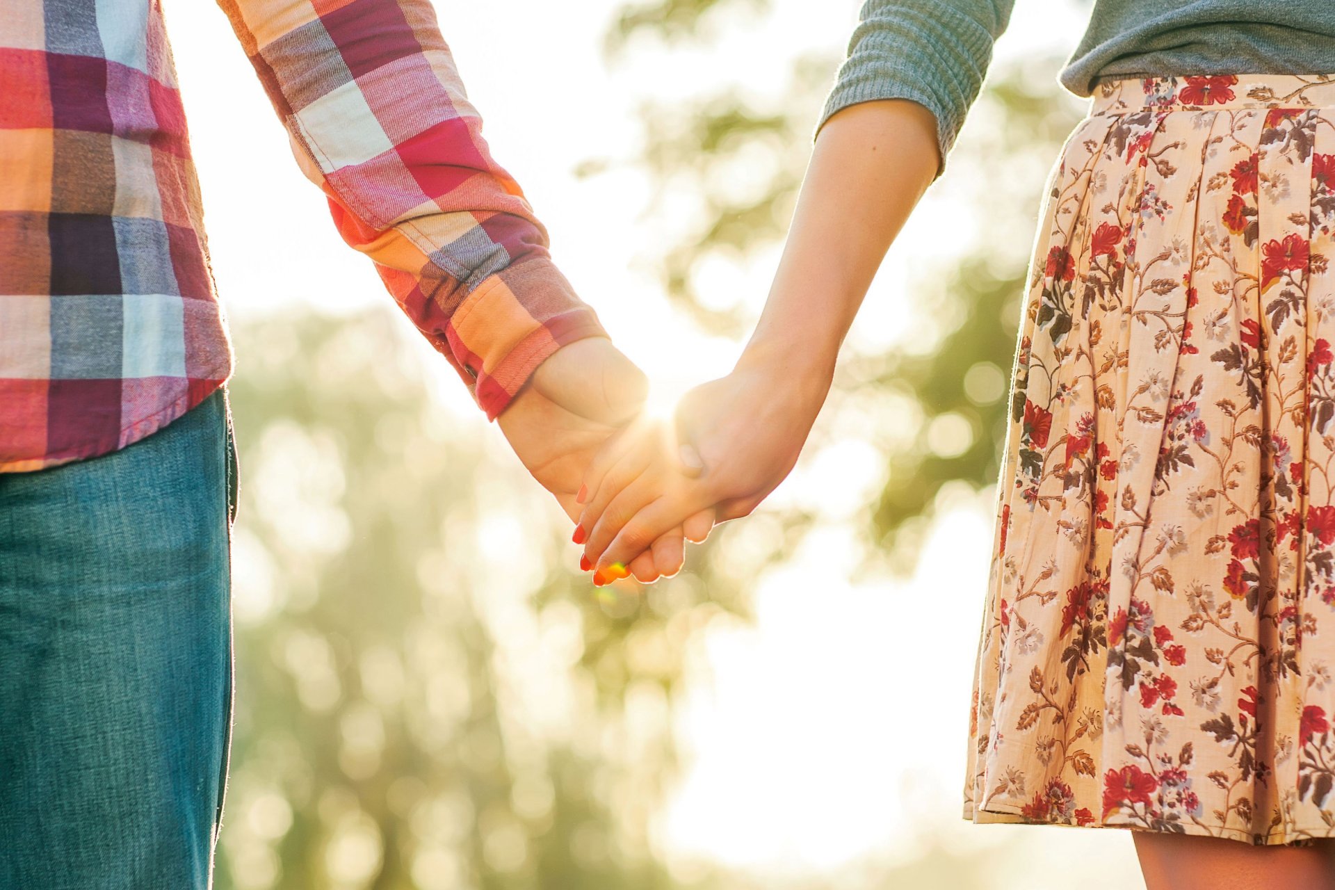 moods girl guy man woman skirt hands support forever love men hands feelings sun blur background wallpaper widescreen fullscreen widescreen