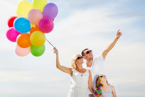 Glück in Familie, Kindern und Bällen