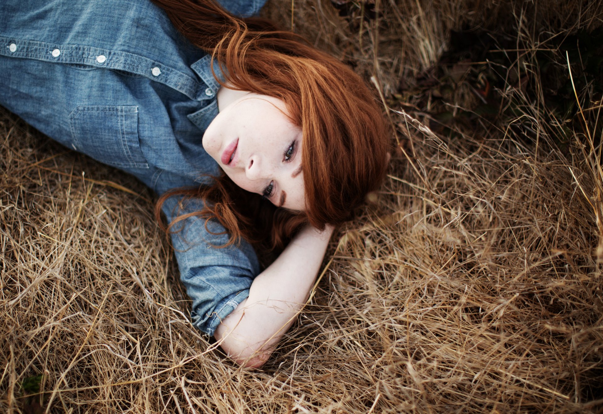 daniel jeune fille rousse le regard l humeur