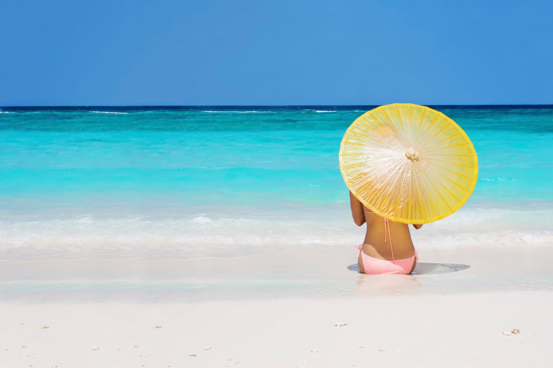 meer strand regenschirm mädchen