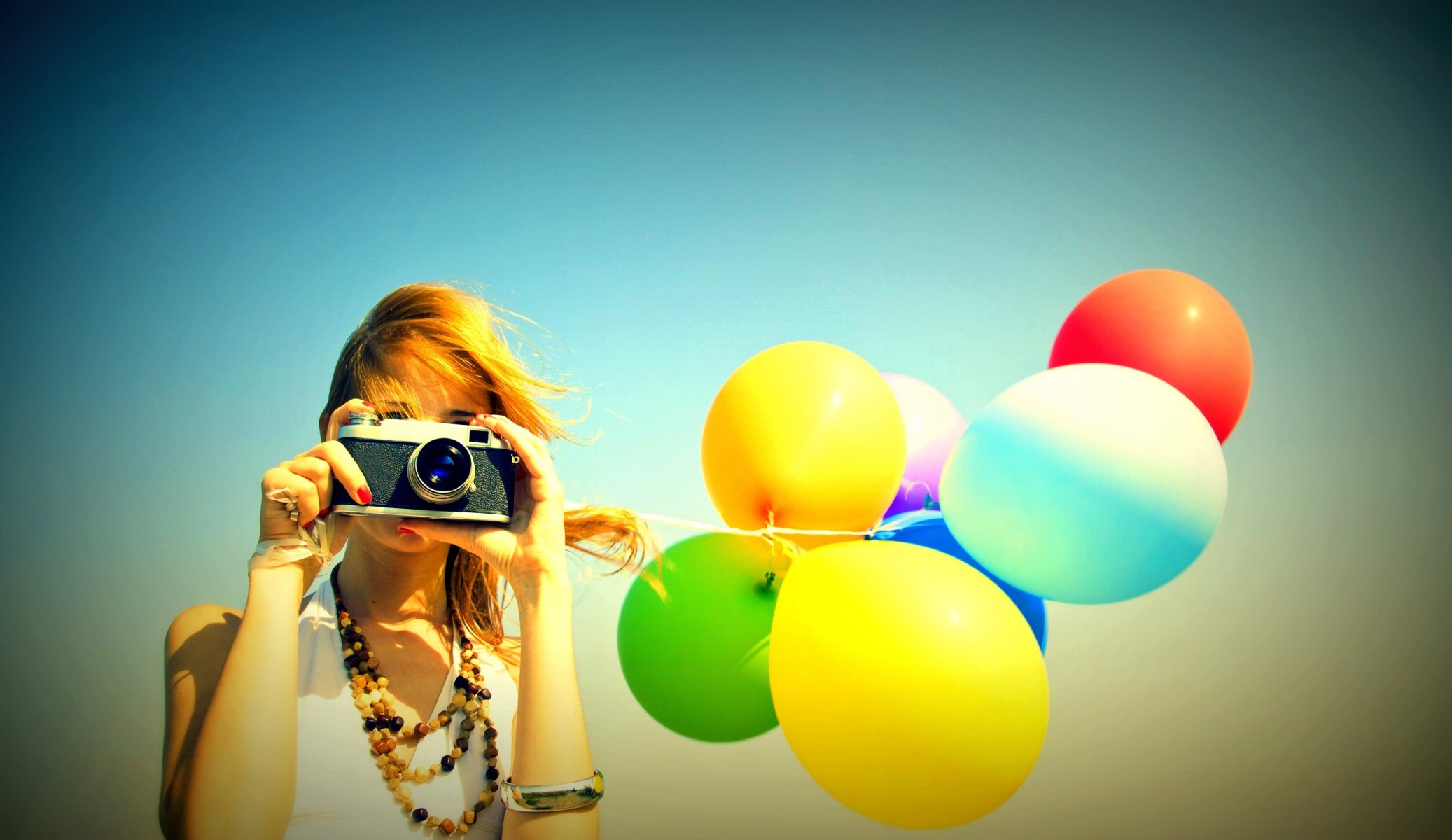 mood girl a camera the camera bulbs air balls color sky background wallpaper widescreen full screen hd wallpapers fullscreen