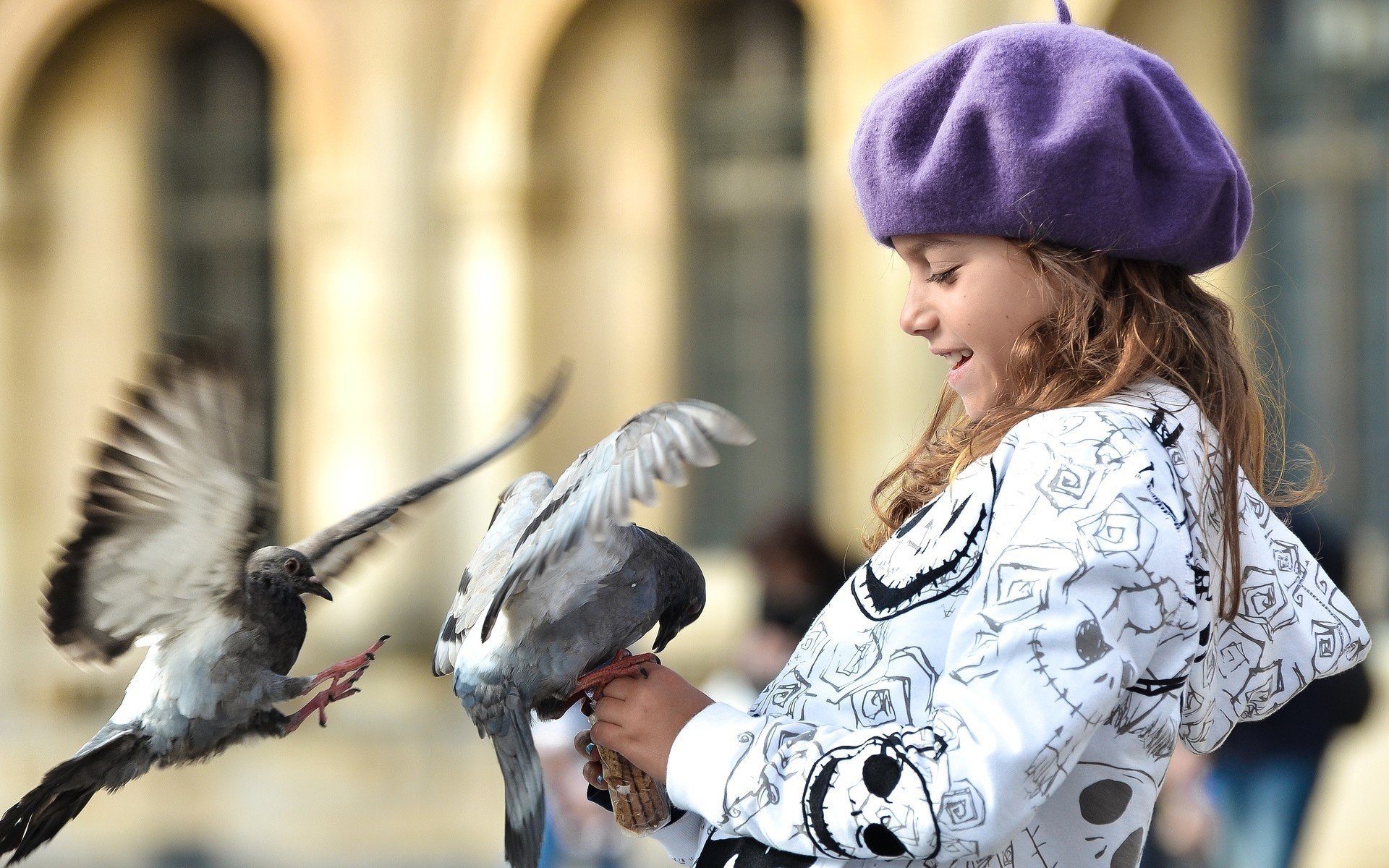 moods kids girl bird birds pigeon pigeons hat smile blur walk wallpaper widescreen fullscreen widescreen background widescreen