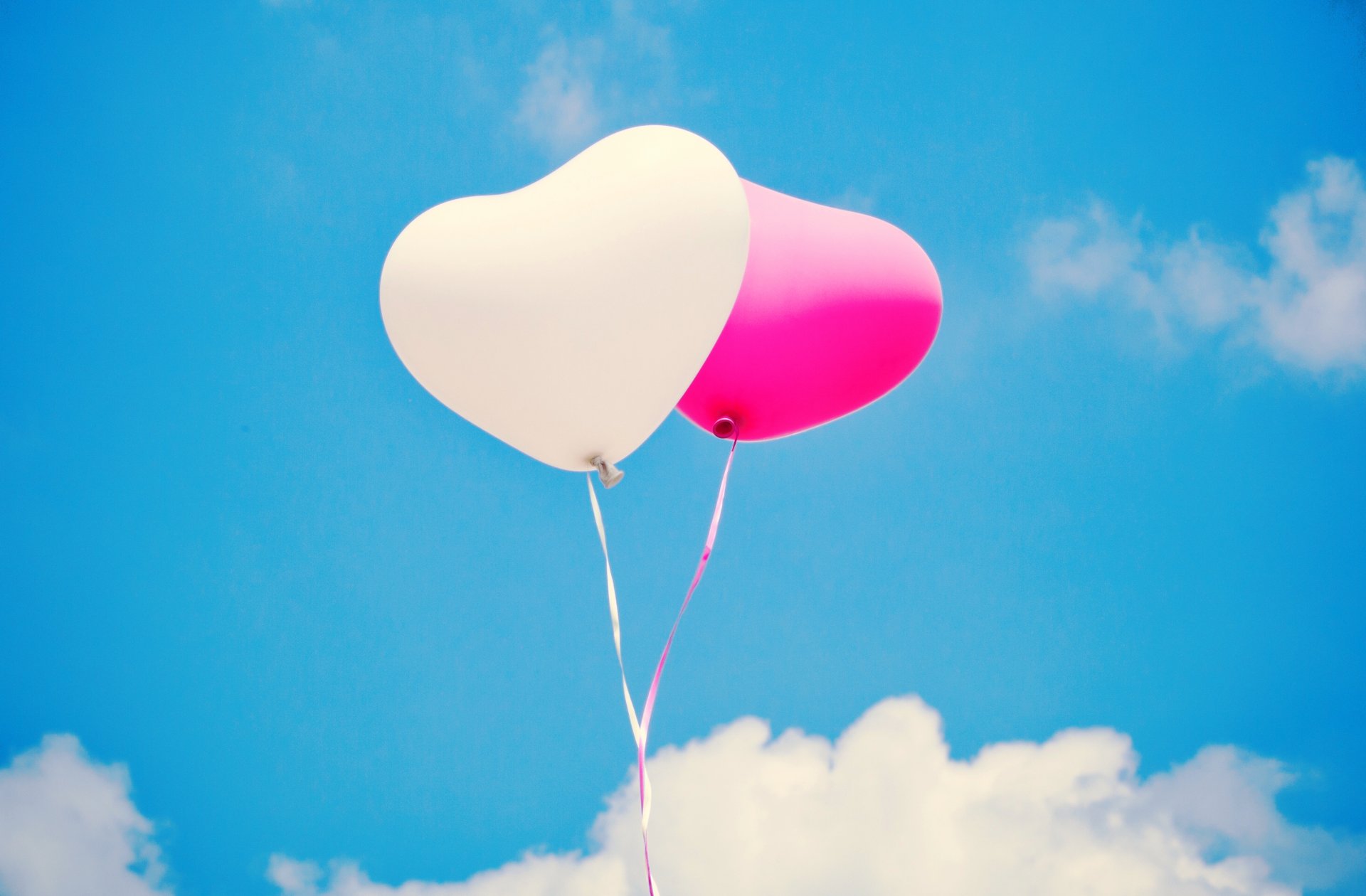 palloncini palloncini aria cuori bianco rosa cielo