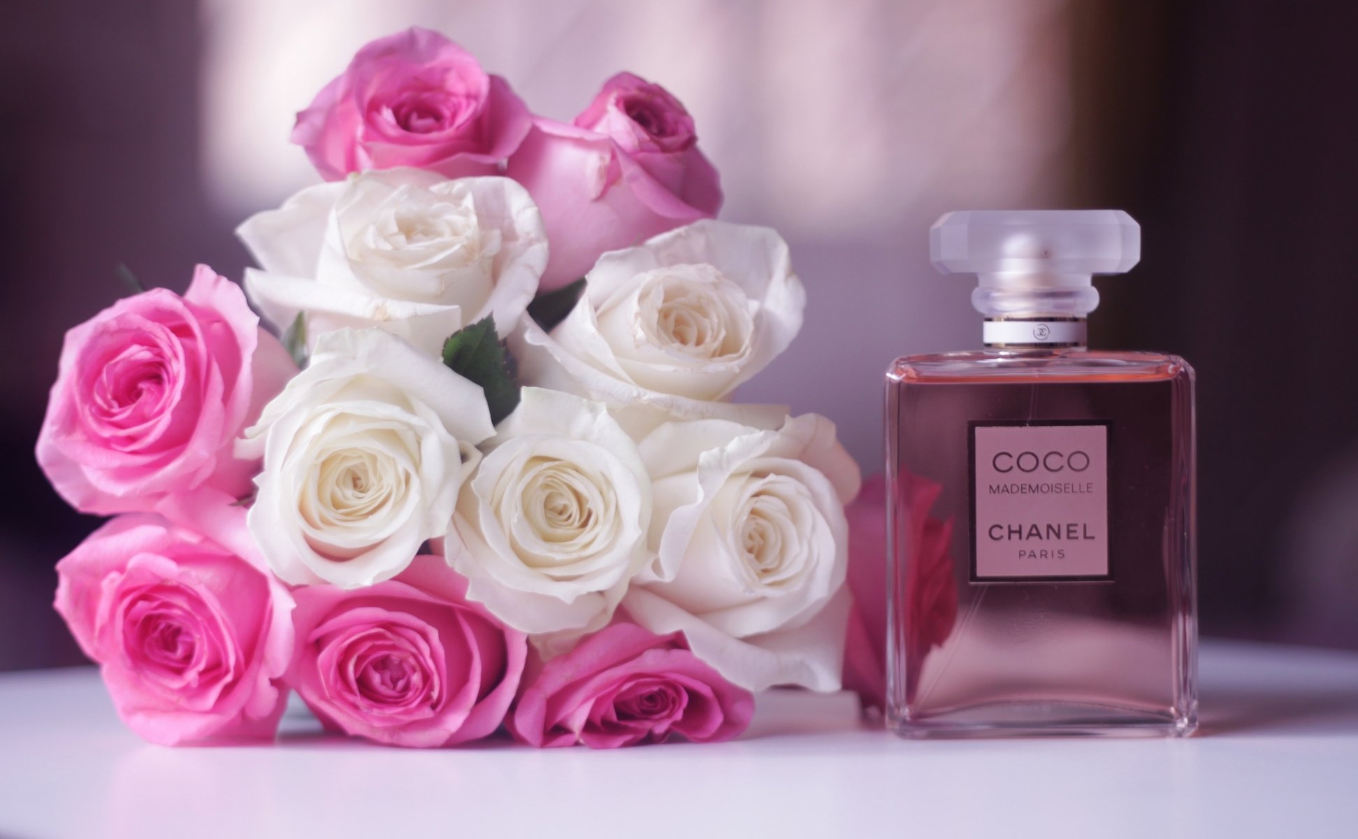 chanel coco mademoiselle profumo rose bianco rosa fiori bouquet