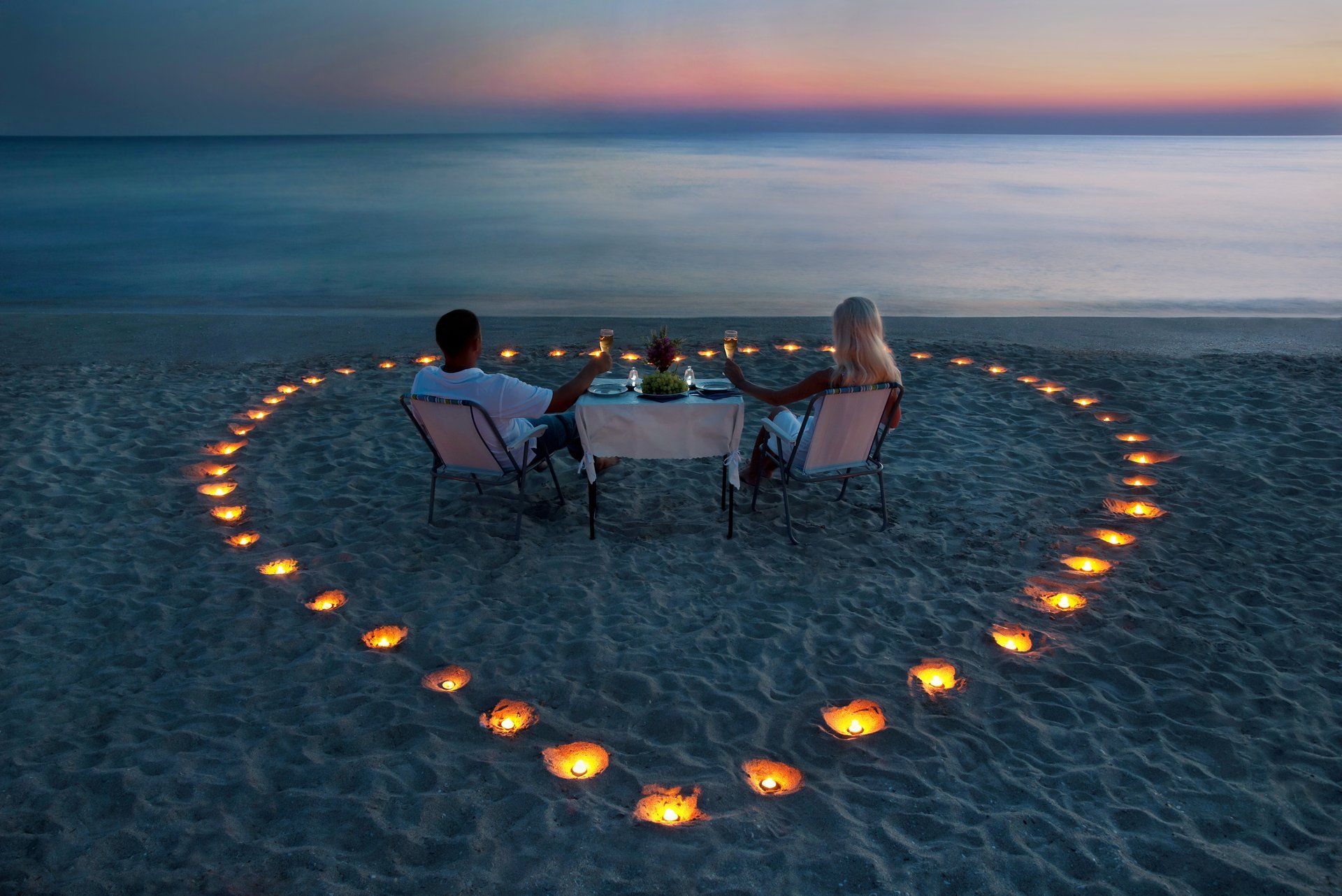 meer ufer paar mädchen blond kerl romantik kerzen tisch abendessen abend