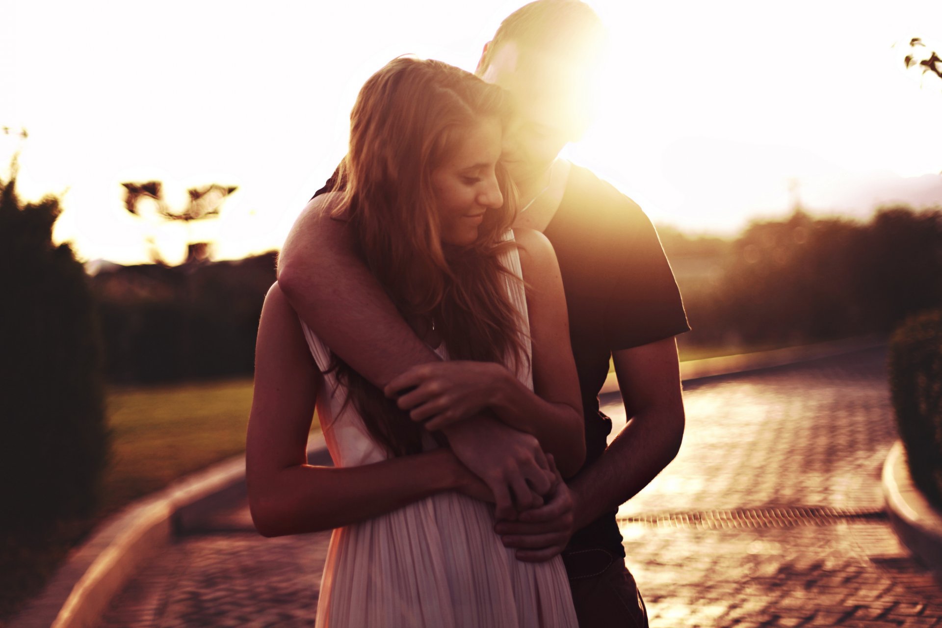 mood guy men girl a woman the pair couple feelings love hug smile heat sun street background wallpaper widescreen full screen hd wallpapers fullscreen