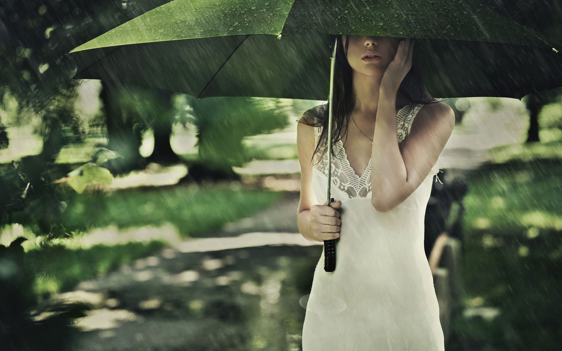 mädchen sommer regenschirm regen stimmung