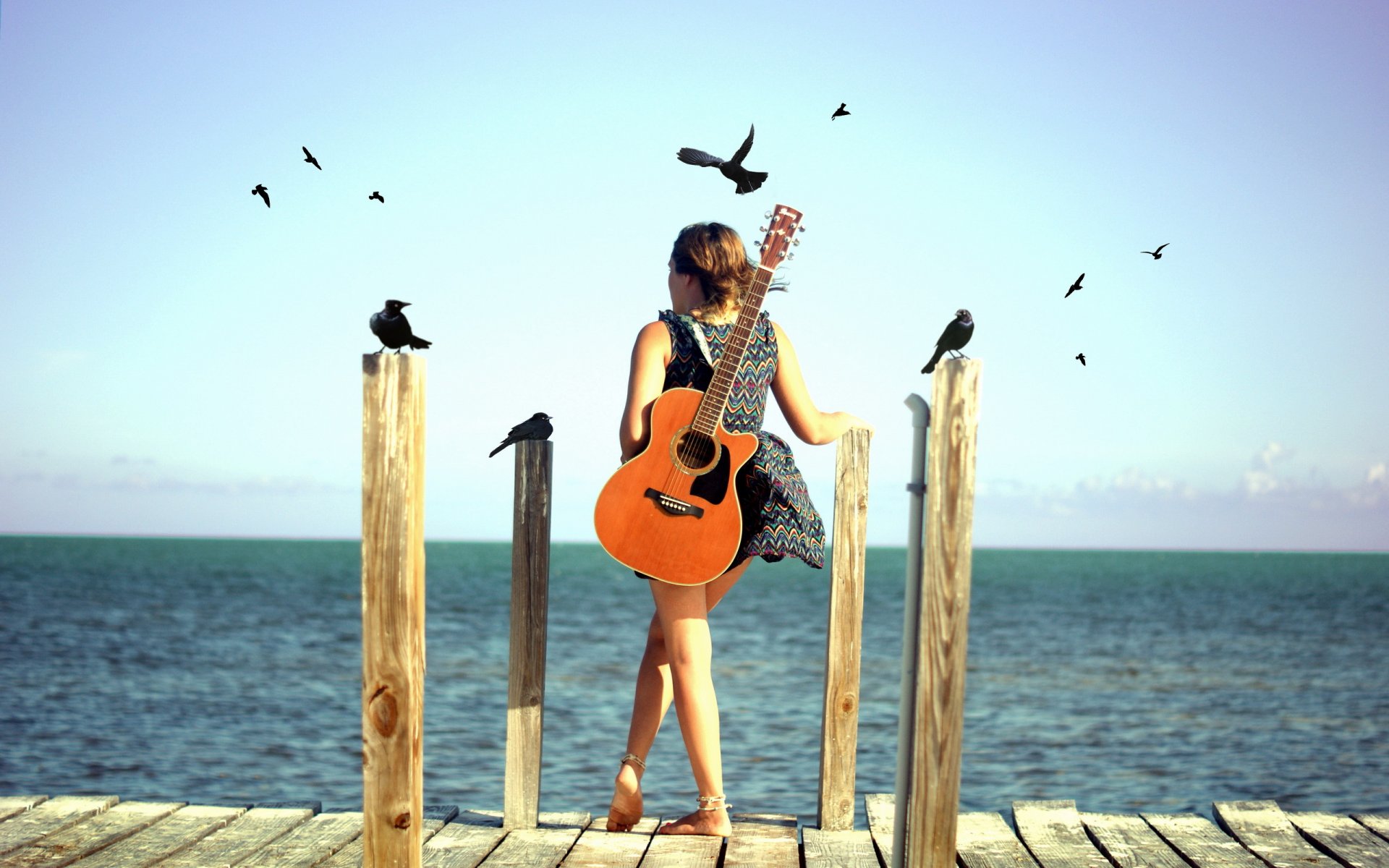 fille guitare mer oiseaux humeur