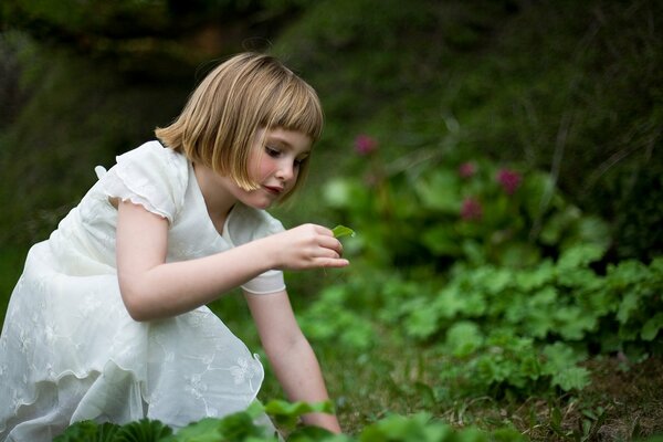 Verano. El estado de ánimo de la niña es maravilloso