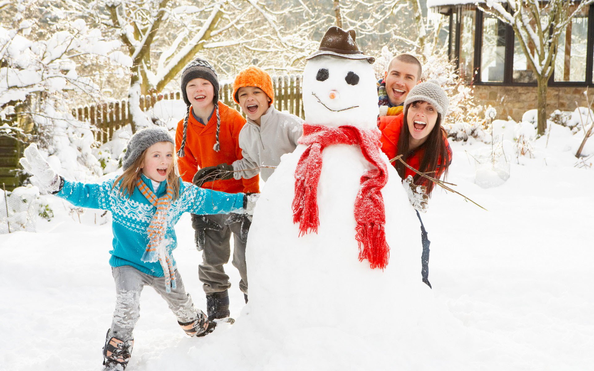 stimmung neues jahr schnee winter familie schneemann