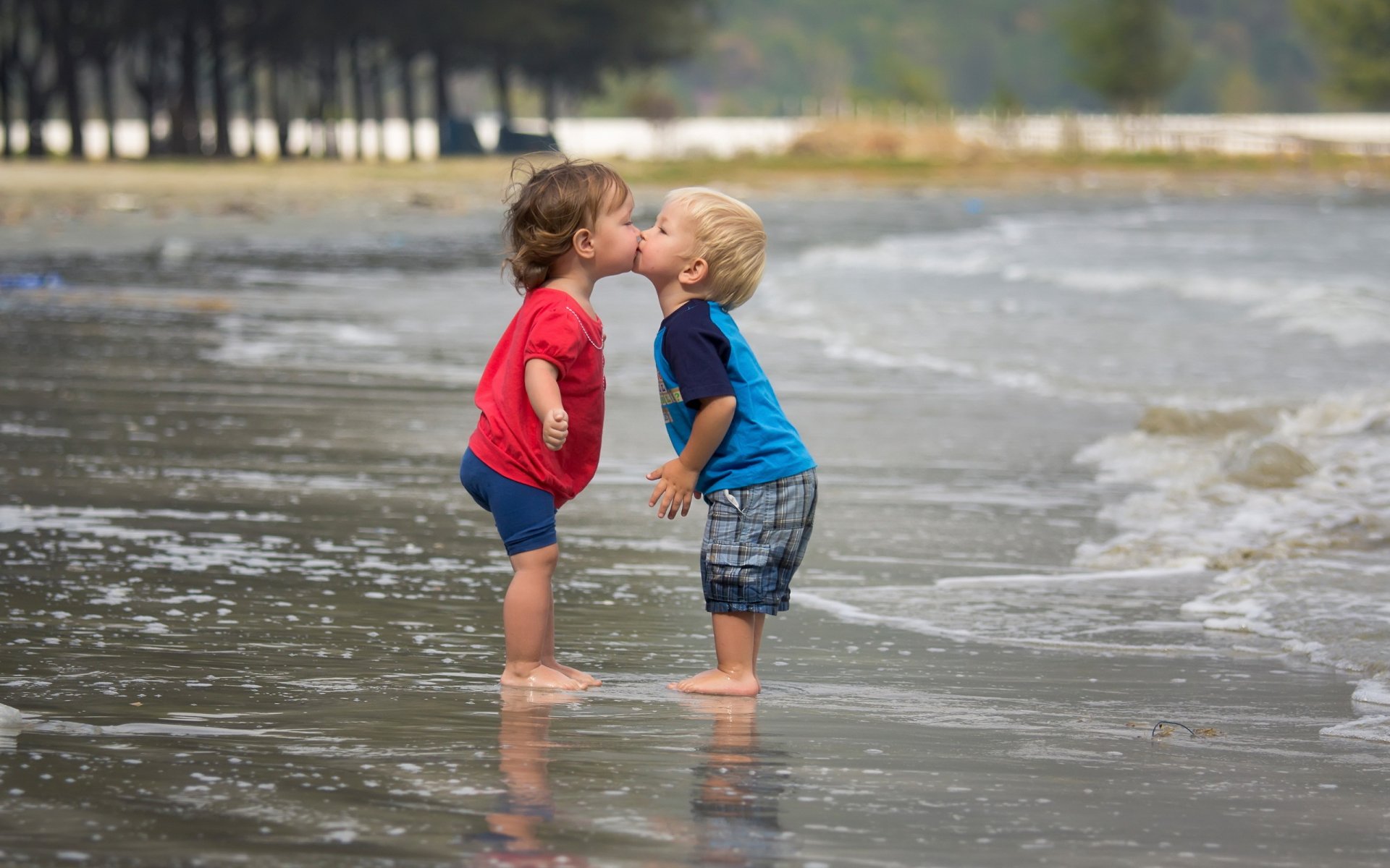 girl boys kiss sea mood