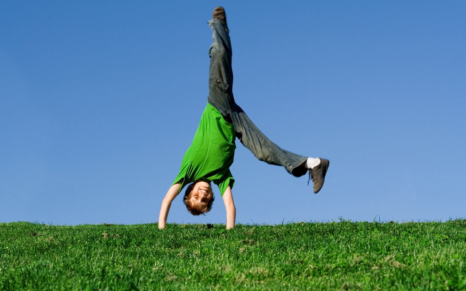 stimmung spaß freude junge kind gras natur