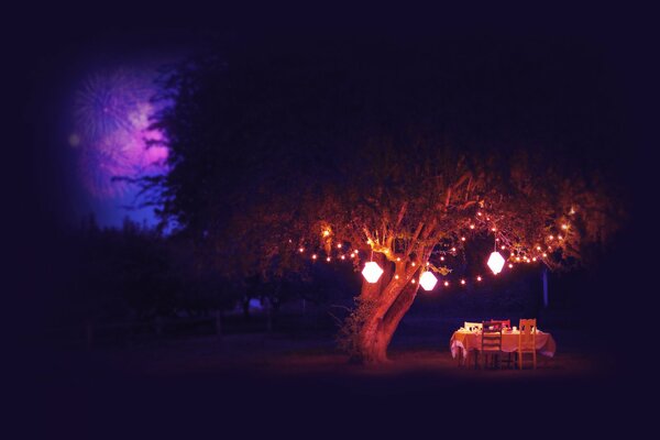 La table sous l arbre est un salut