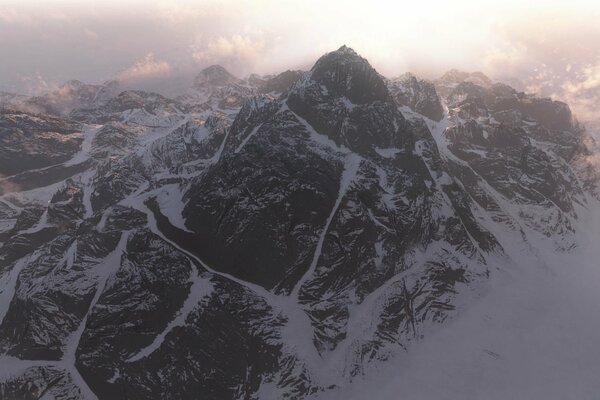 Die Berge im Dunst sehen gemütlich und warm aus