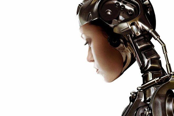 Zamyślony robot z twarzą dziewczyny