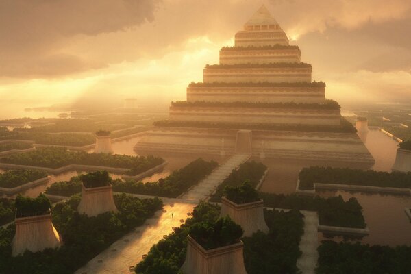 Pyramide im Grünen im Morgendampf