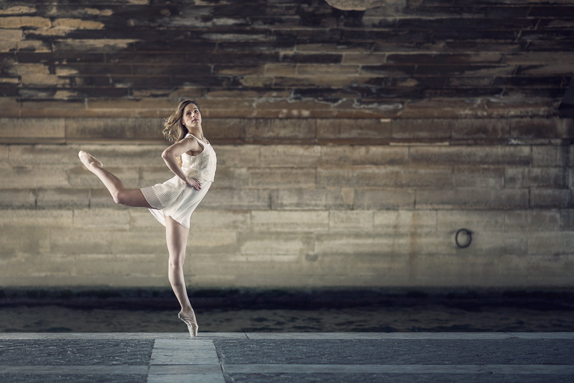 ragazza ballerina posa