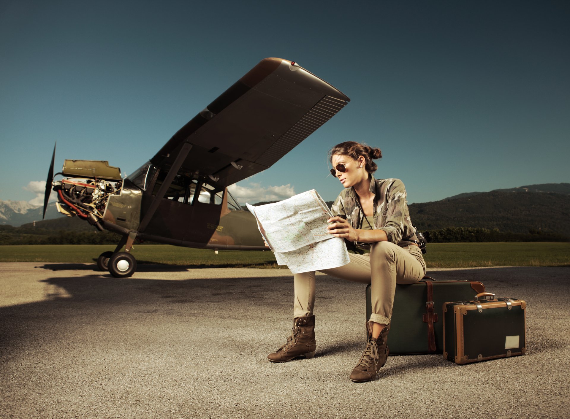 la jeune fille carte valises avion