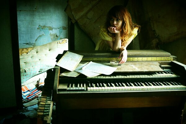 Girl and piano in the room