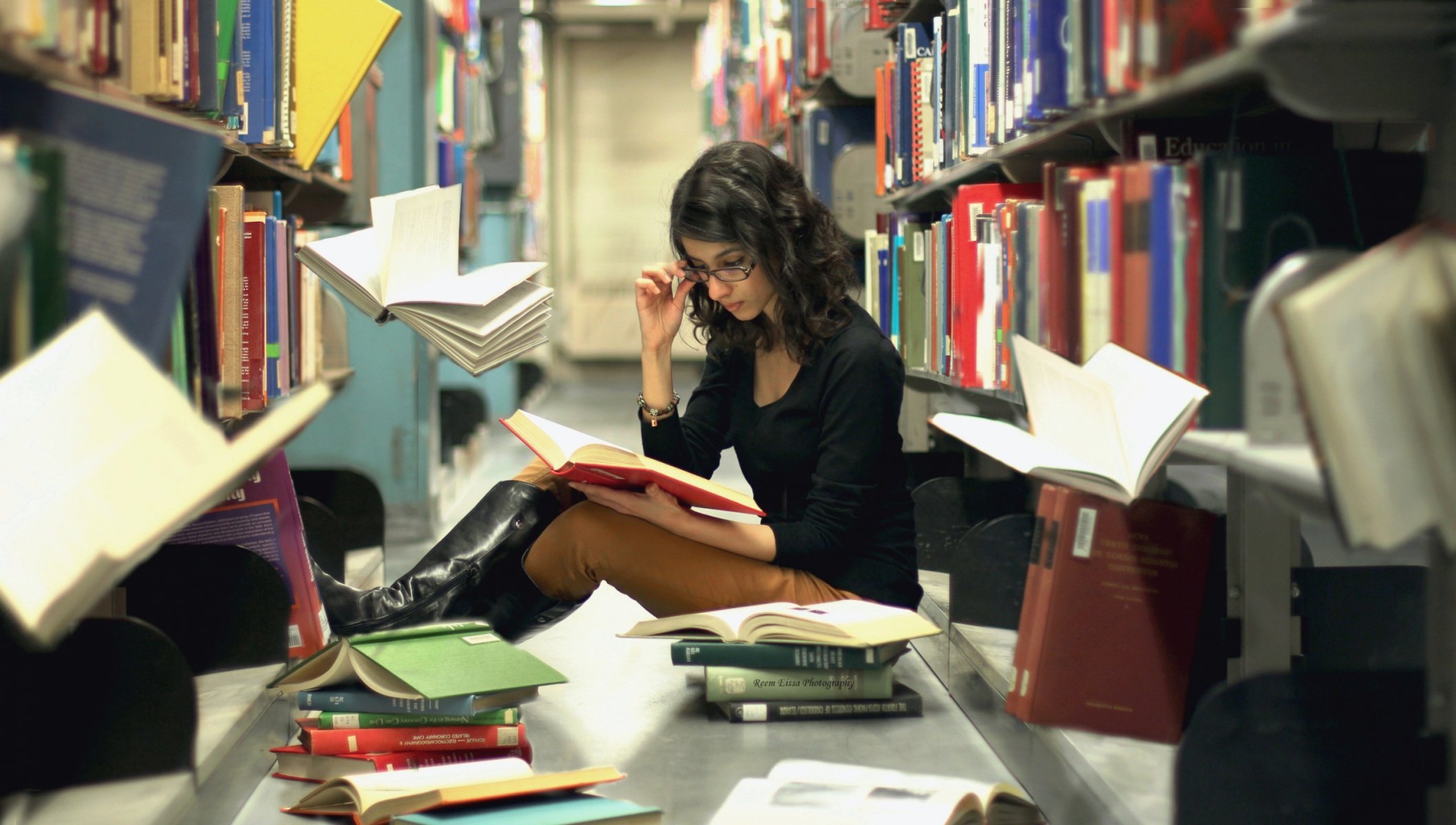 girl library book