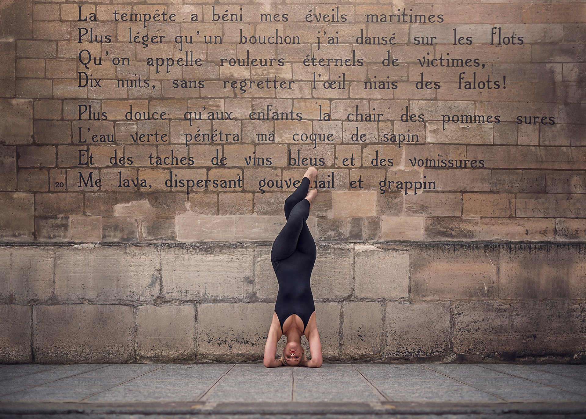 fauvet marino pared ciudad bailarina figura