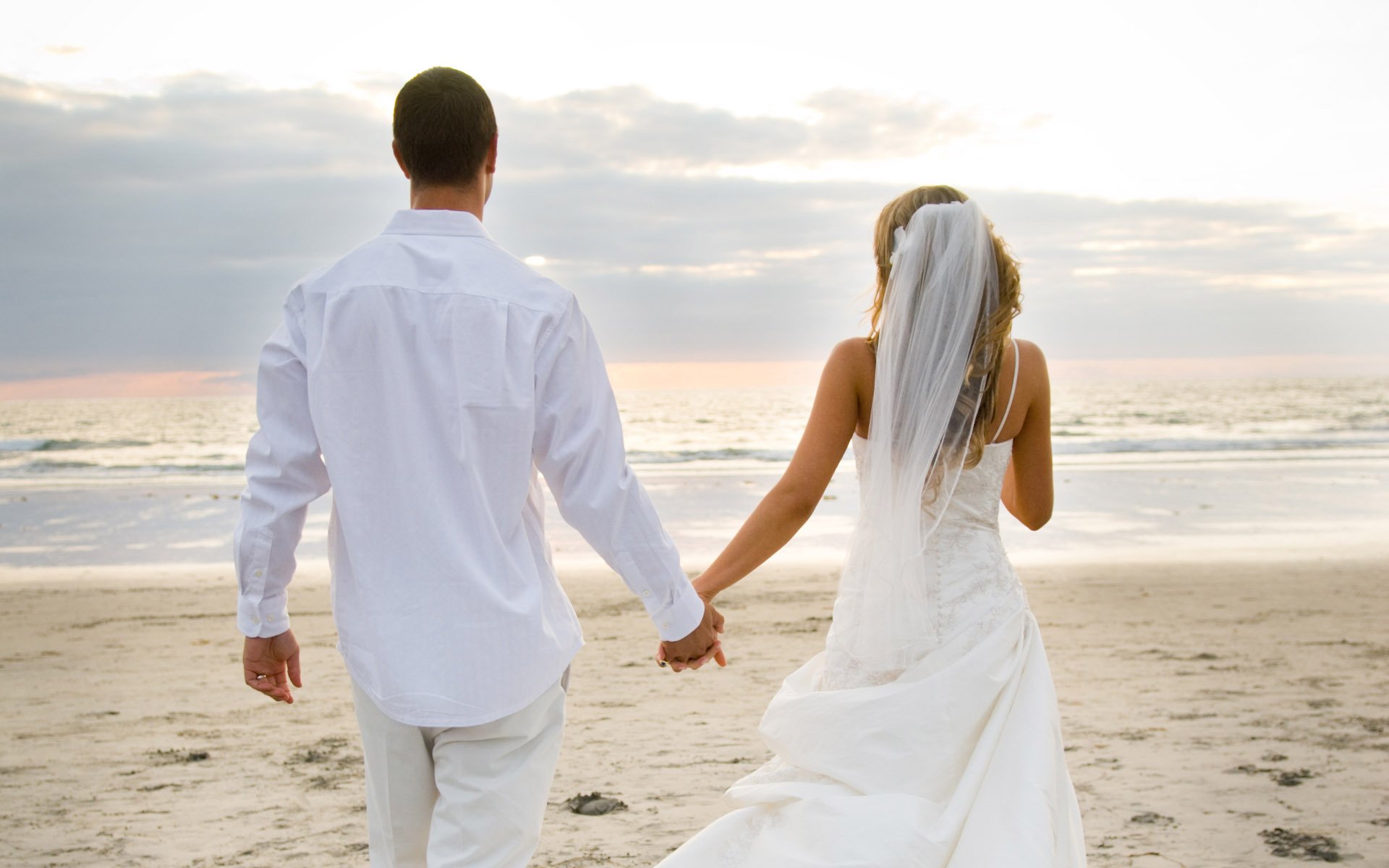 amour mariage mariée voile jeunes mariés plage océan